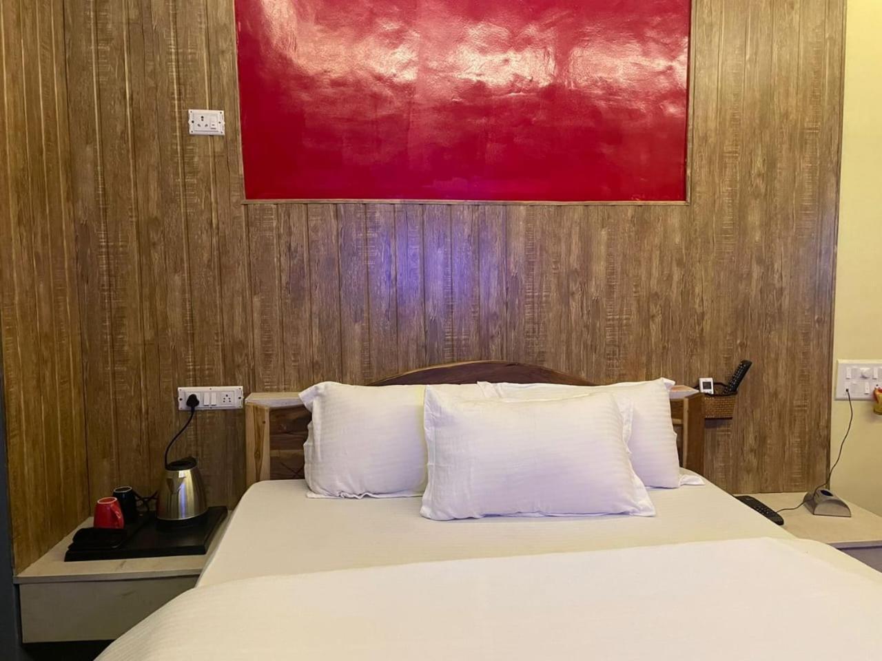 Wayfare Sp Resort Panvel Exteriör bild