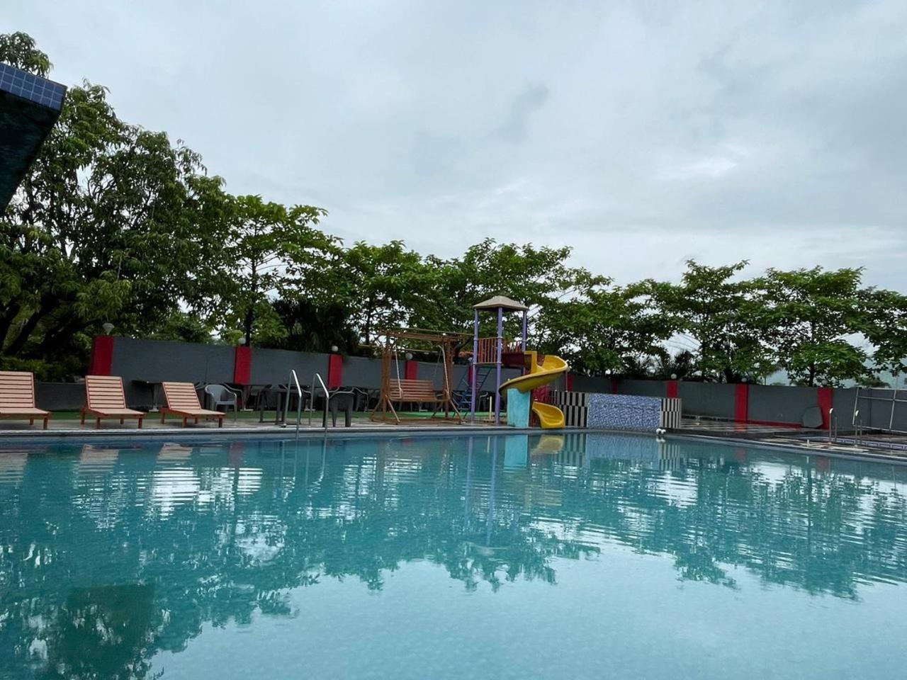 Wayfare Sp Resort Panvel Exteriör bild