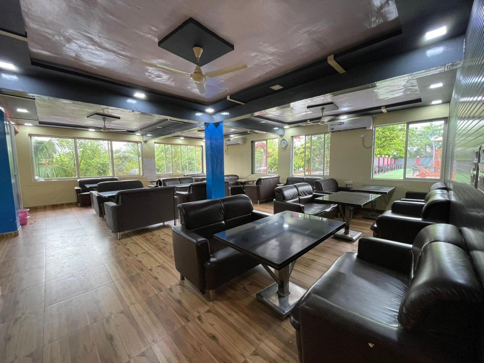 Wayfare Sp Resort Panvel Exteriör bild