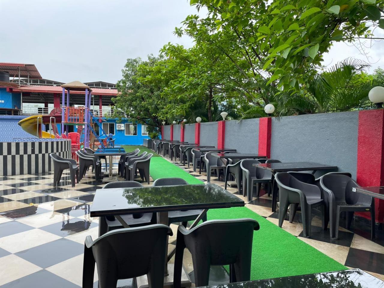 Wayfare Sp Resort Panvel Exteriör bild