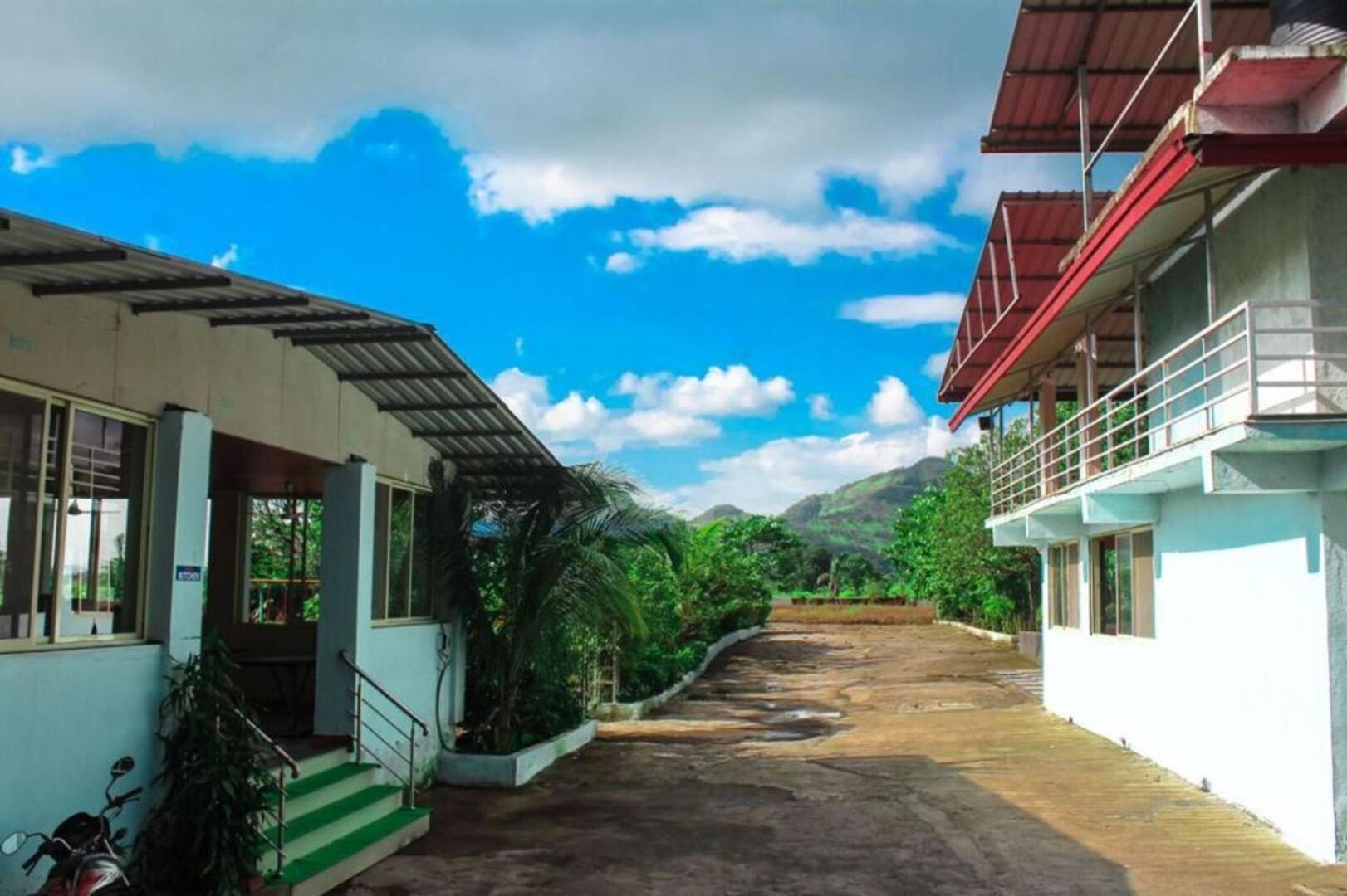 Wayfare Sp Resort Panvel Exteriör bild